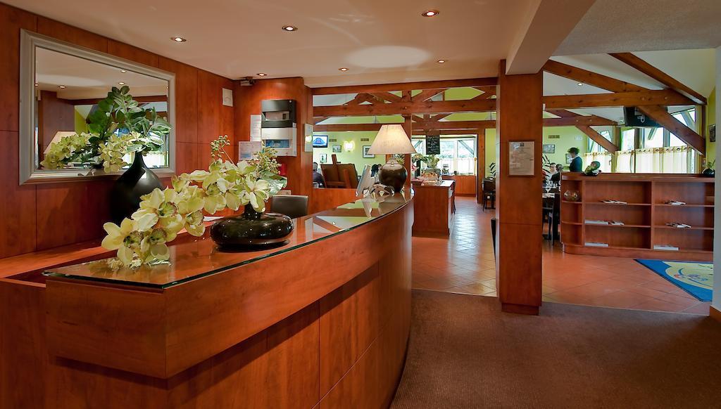 Sky Hotel Goussainville Charles De Gaulle Екстериор снимка