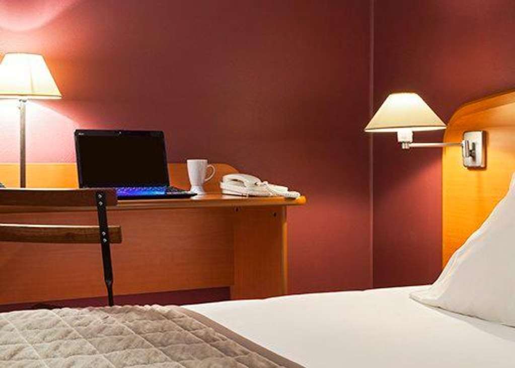 Sky Hotel Goussainville Charles De Gaulle Стая снимка