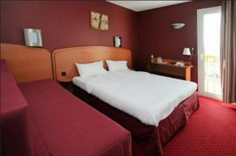 Sky Hotel Goussainville Charles De Gaulle Екстериор снимка