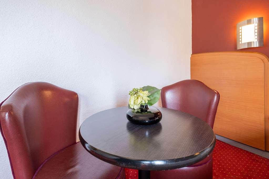 Sky Hotel Goussainville Charles De Gaulle Стая снимка